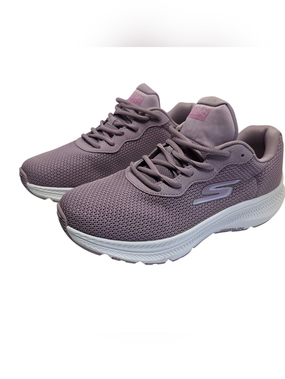 Skechers Ladies Lavender Mesh Lace-Up Athletic Sneakers. Size 10